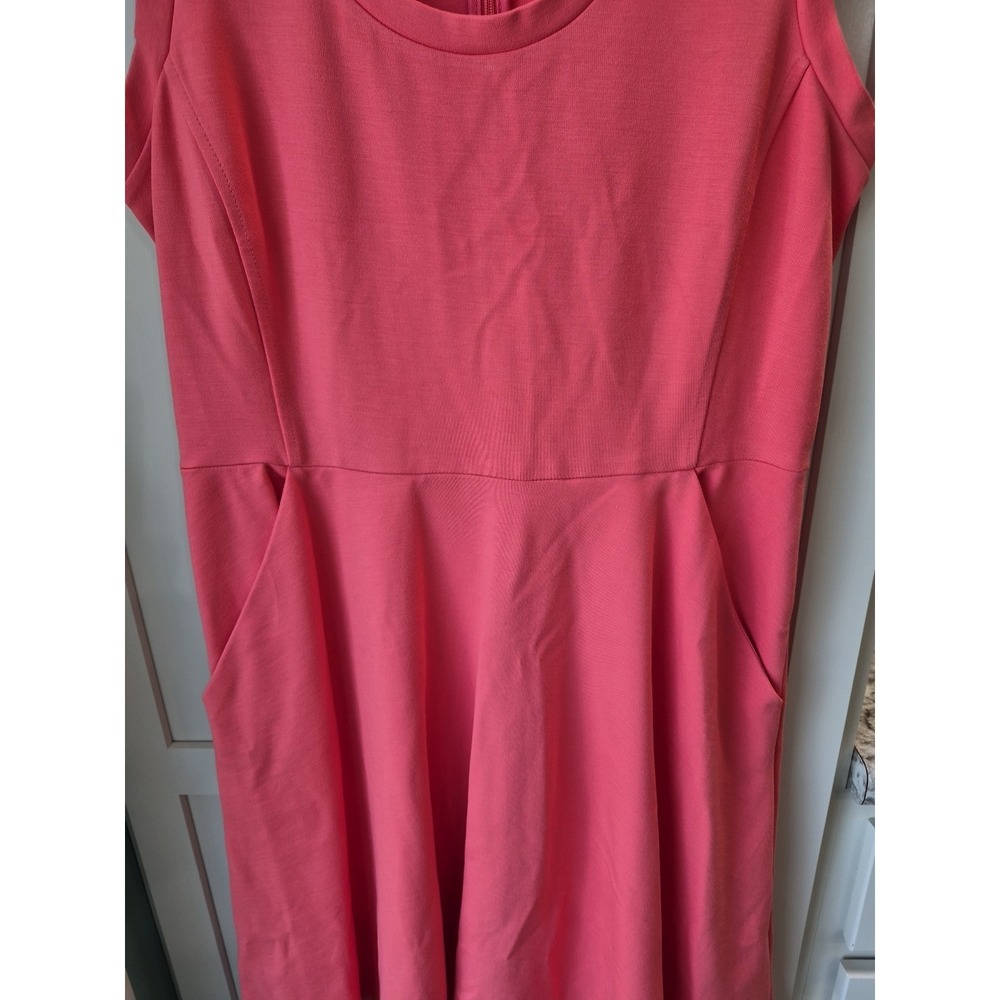 Banana Republic Size 8 Ponte Fit & Flare Coral Dress - Picture 4 of 5
